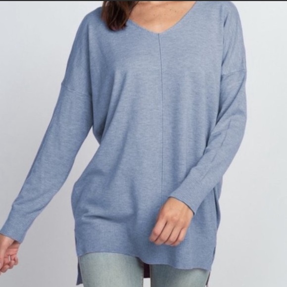 Dreamers by Debut Sweaters - Dreamers by Debut blue V-neck sweater size M/L